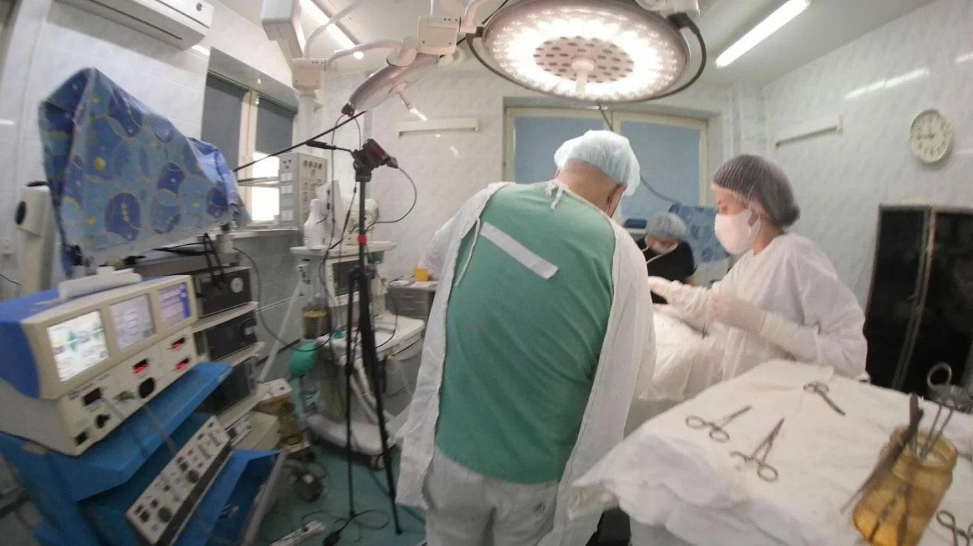 В областной клинической больнице врачи-хирурги провели операцию по удалению эхинококковой кисты печени размером более 9 сантиметров