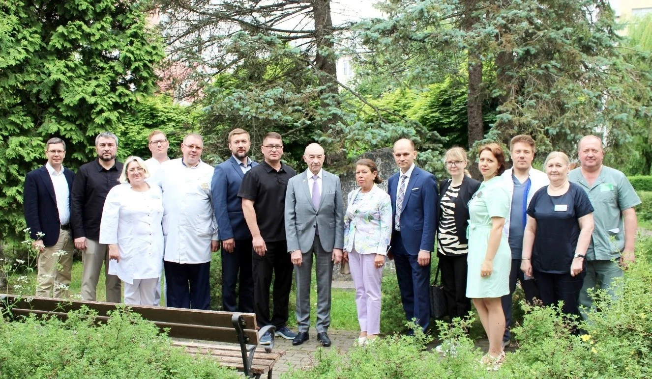 С рабочим визитом Областную клиническую больницу посетила делегация из ФГБУ "НМИЦ трансплантологии и искусственных органов им. ак. В.И. Шумакова" Минздрава России
