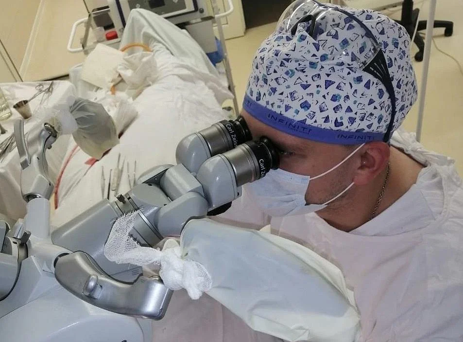 В областной больнице спасли женщину с развивавшейся опухолью в течение шестидесяти лет.