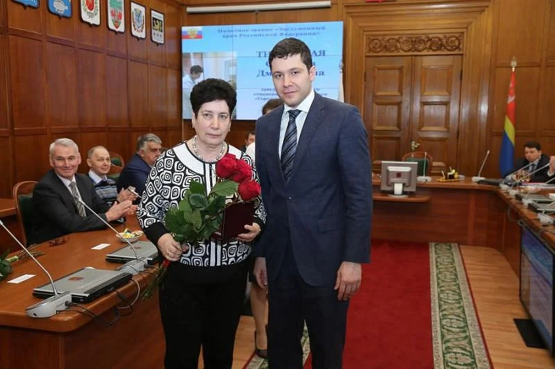 Глава региона вручил государственные и областные награды