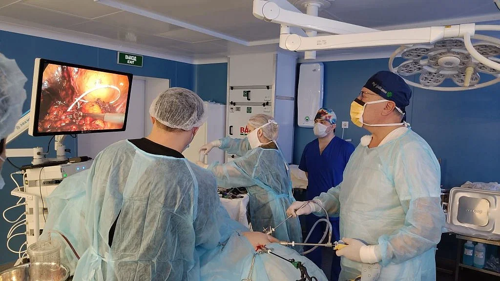 Калининградские медики освоили новые подходы хирургии, избавляющей от боли, а также возможности ИИ Калининградские медики освоили новые подходы хирургии, избавляющей от боли, а также возможности ИИ