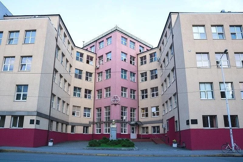 Областной клинической больнице – 75 лет