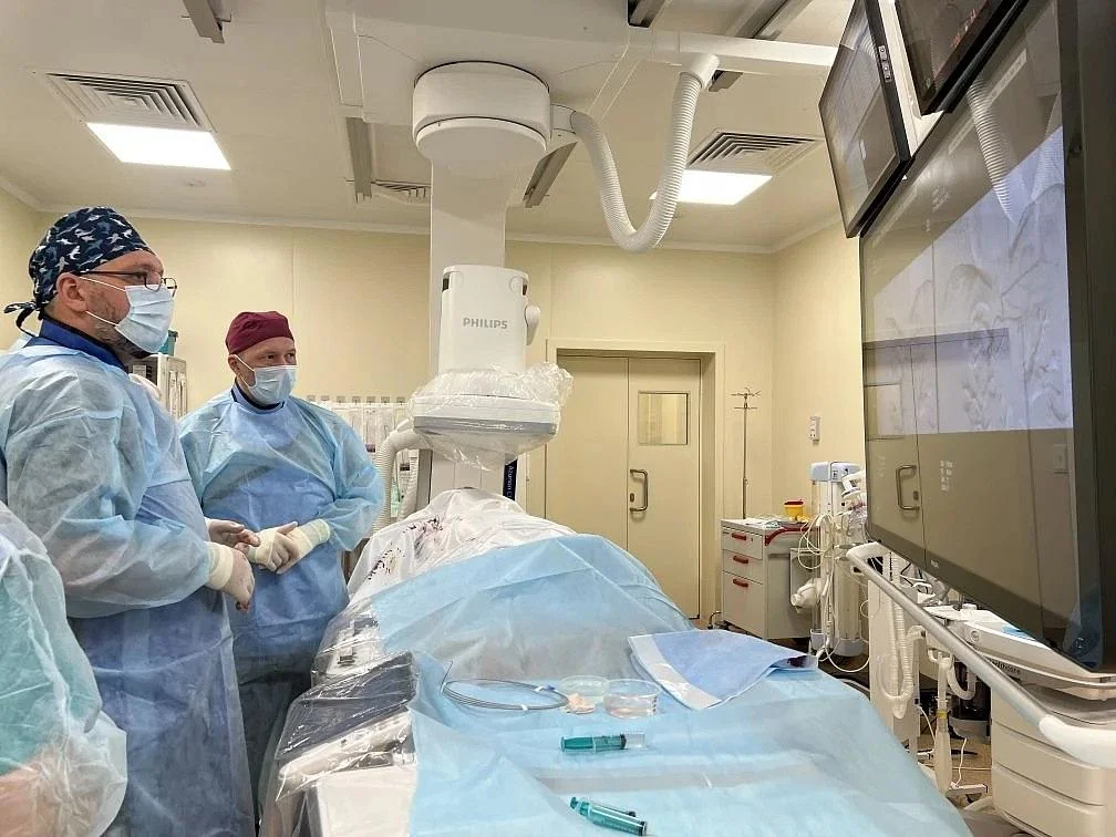 Врачи онкоцентра освоили еще одну уникальную методику и теперь точечно разрушают опухоли с помощью тока Врачи онкоцентра освоили еще одну уникальную методику и теперь точечно разрушают опухоли с помощью тока