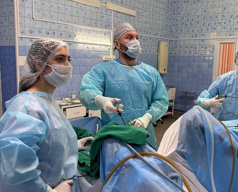 Калининградские врачи успешно удалили кисту диаметром 14 сантиметров у беременной женщины