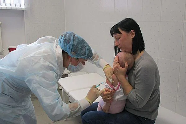 Необходимо обязательно привить детей от гриппа