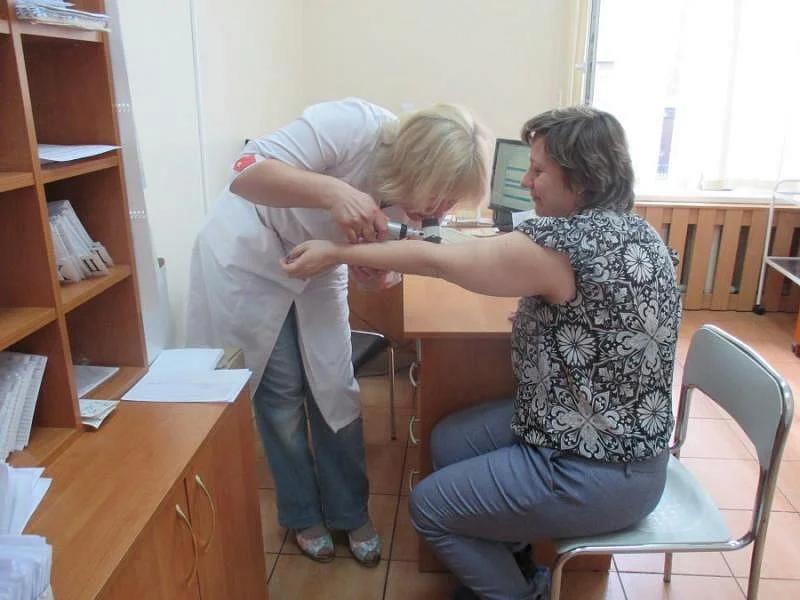 В первый день акции по ранней диагностике новообразований кожи на бесплатный прием к врачам пришли более 60 человек