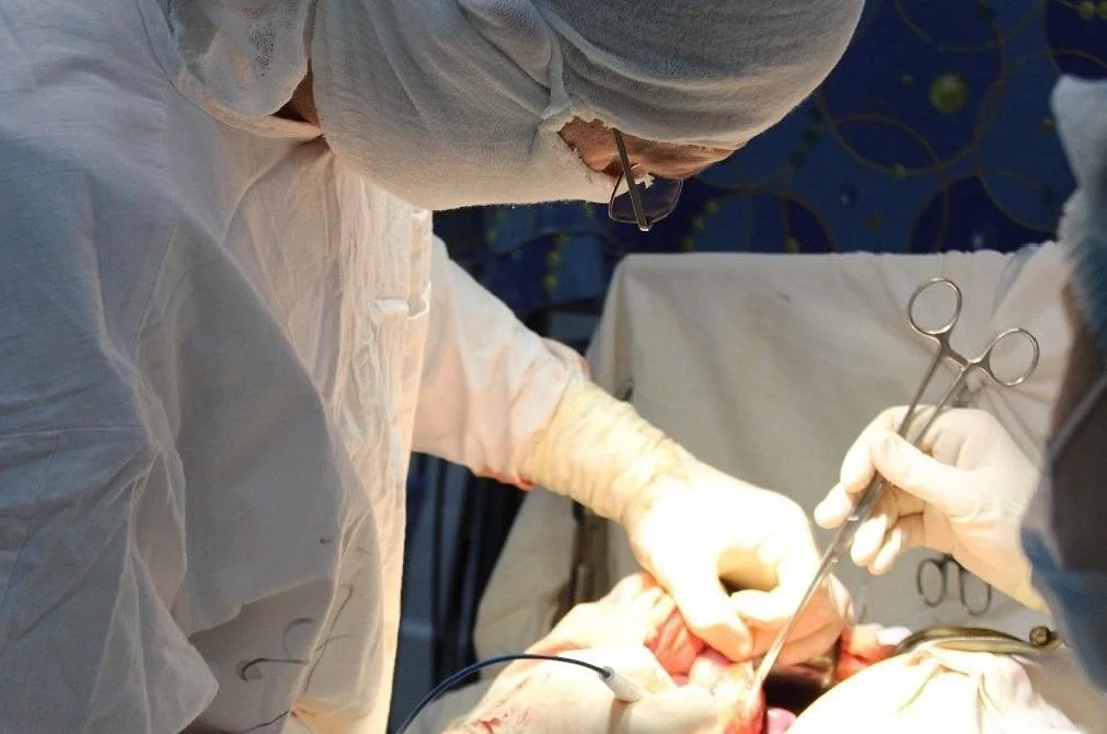 Хирурги Областной клинической больницы провели сложную операцию по удалению опасной опухоли