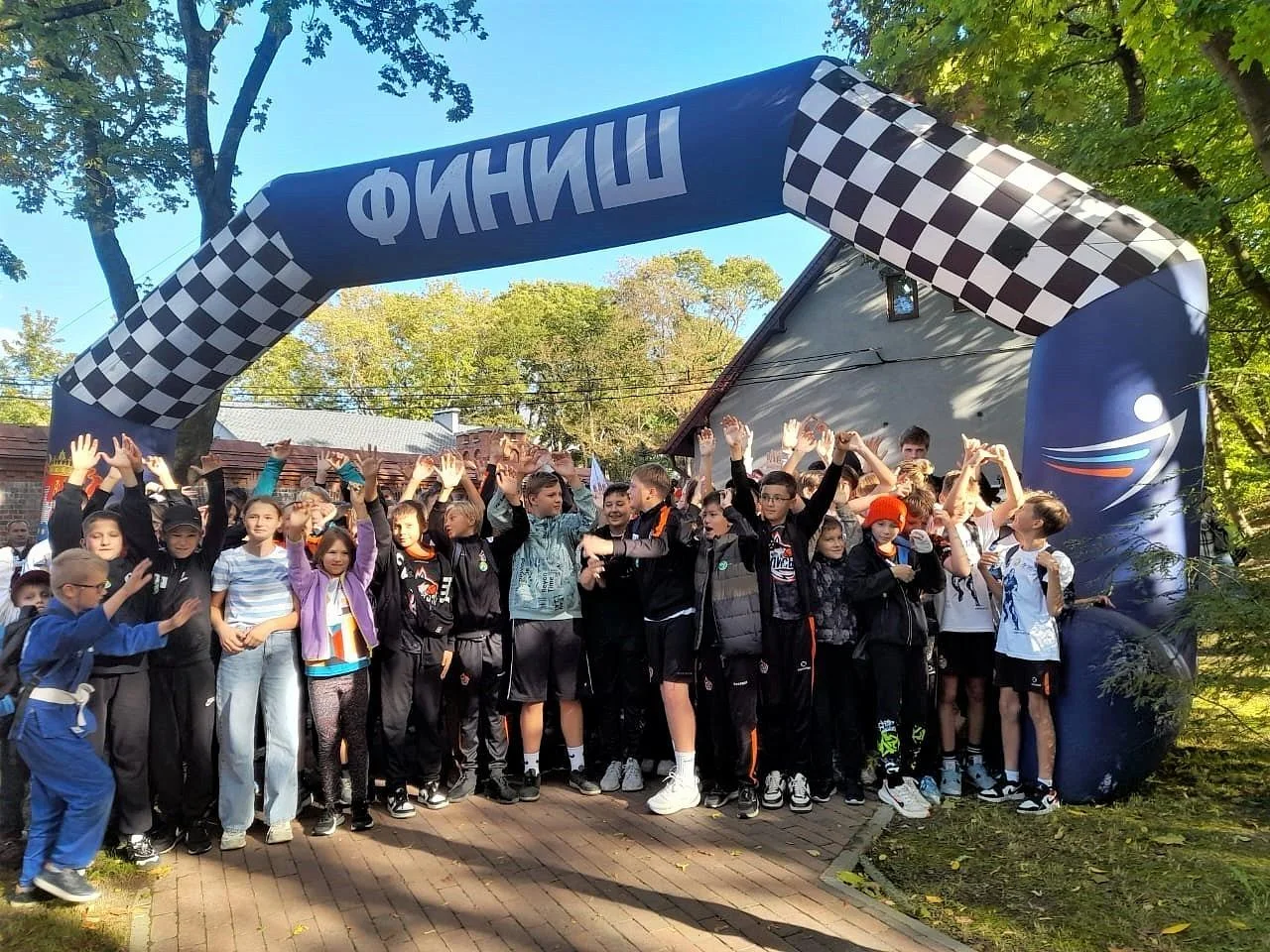 По маршруту «10 000 шагов к жизни» в Южном парке прошли более пятисот человек По маршруту «10 000 шагов к жизни» в Южном парке прошли более пятисот человек