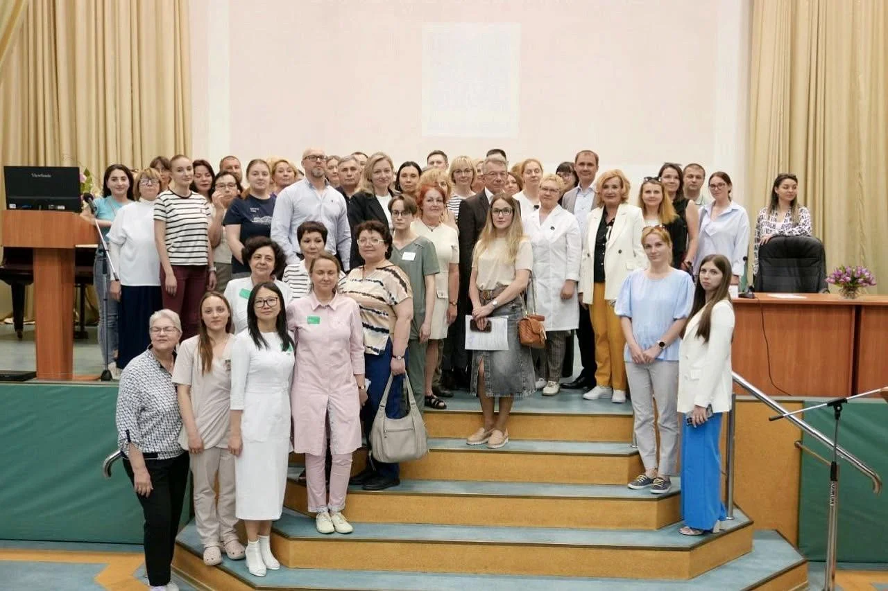 На площадке Областной клинической больницы врачи ультразвуковой диагностики собрались на конференцию под председательством ГВС по лучевой и инструментальной диагностике Калининградской области Сапогова Дмитрия Александровича