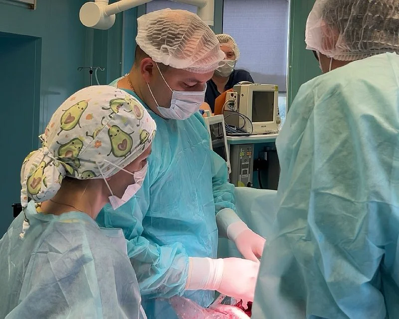 Врачи Перинатального и Онкологического центров успешно прооперировали беременную с опухолями яичников  Врачи Перинатального и Онкологического центров успешно прооперировали беременную с опухолями яичников