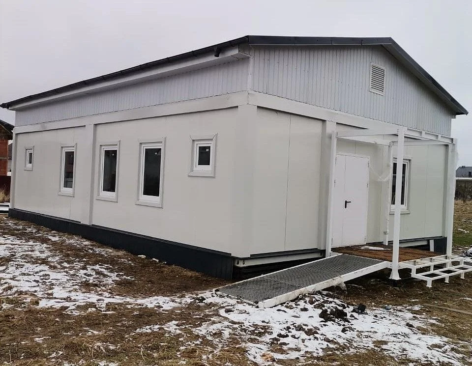 В Малом Луговом завершен монтаж фельдшерско-акушерского пункта