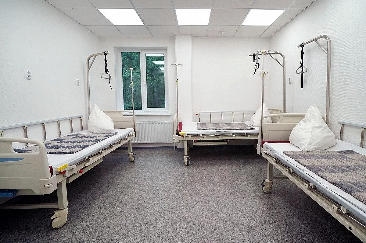 Завершен капитальный ремонт кровли и второго этажа стационара второй горбольницы на улице Дзержинского