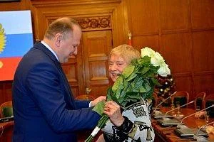 Заведующая отделом комплектования донорских кадров Иванова Евдокия Михайловна удостоена награды Правительства Калининградской области