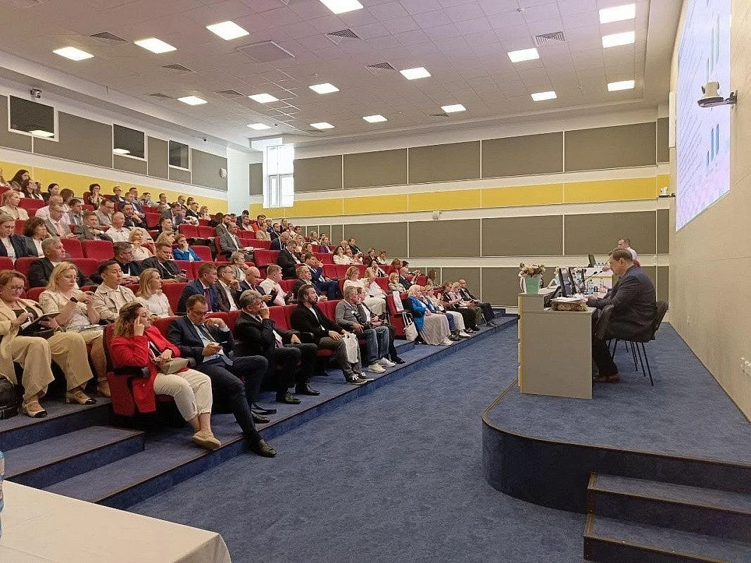 В онкоцентре в Родниках открылась «Академия онкологов России» В онкоцентре в Родниках открылась «Академия онкологов России»