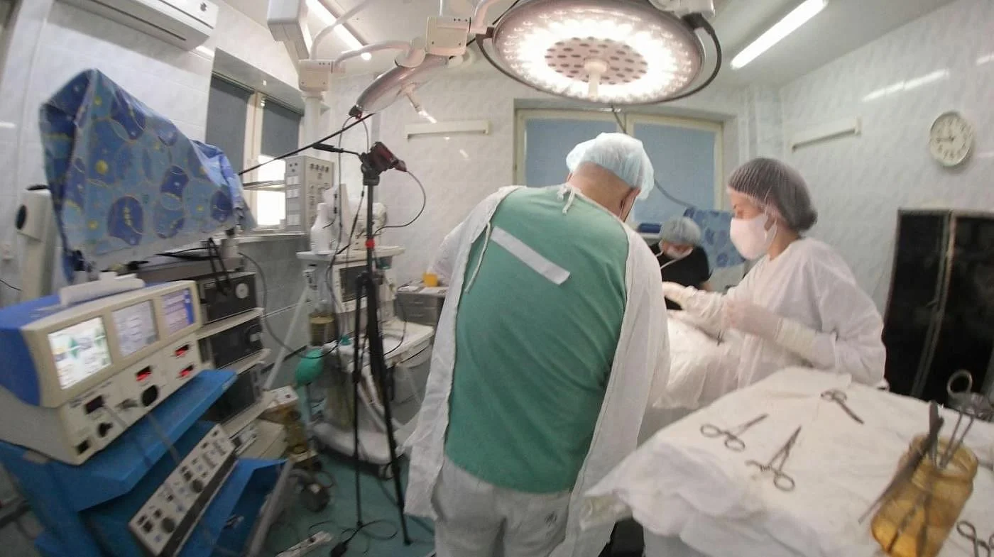 В областной клинической больнице врачи-хирурги провели операцию по удалению эхинококковой кисты печени размером более 9 сантиметров