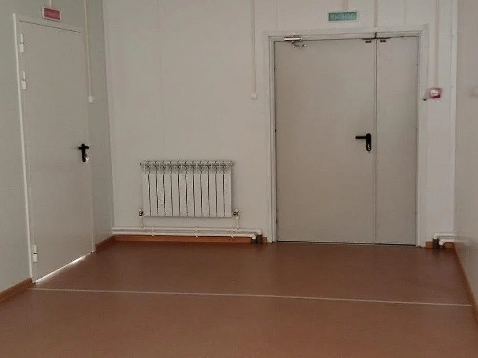 Продолжаются работы по строительству врачебной амбулатории под Светлым