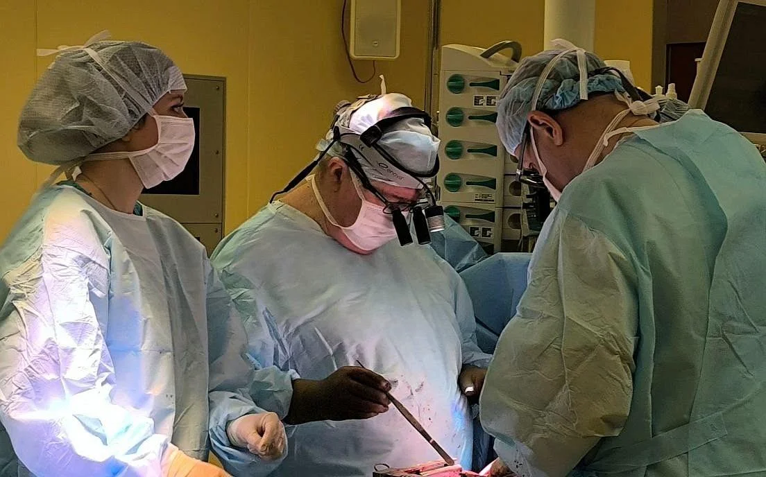 Врачи кардиоцентра спасли 53-летнего мужчину из Краснознаменска, выполнив ему сложную экстренную операцию